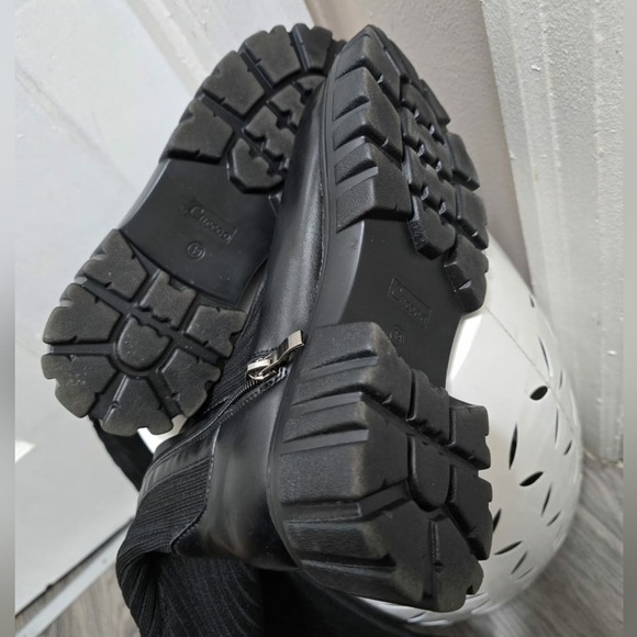 CUCCOO Over The Knee Knit Black Sock Boots Women's Size 8.5🌴 - Picture 9 of 11